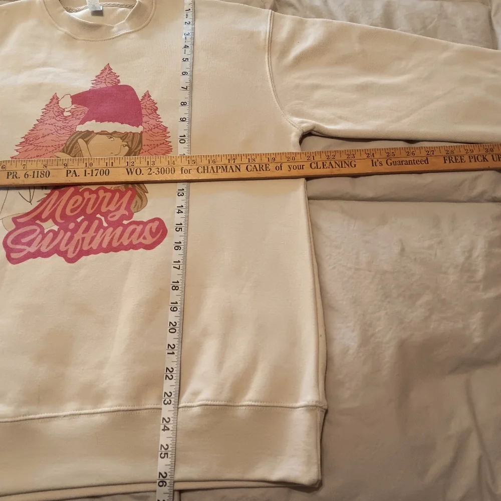 Merry Swiftmas! sweatshirt from Etsy - Picture 3 of 8